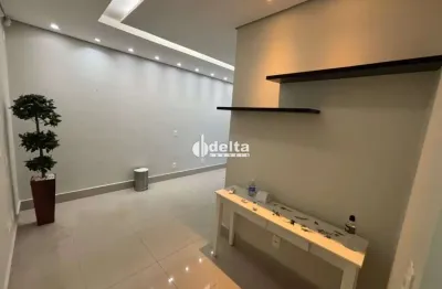 Loja disponível para locação no bairro tabajaras em uberlândia-mg