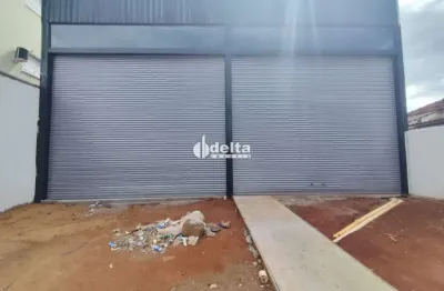 Galpão disponível para locação no bairro presidente roosevelt em uberlândia-mg