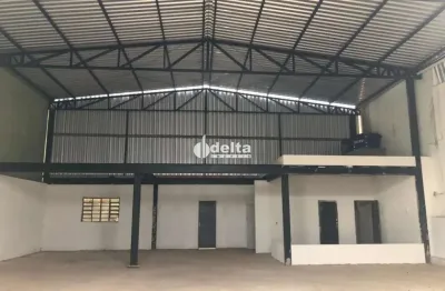 Galpão disponível para locação no bairro custódio pereira em uberlândia-mg