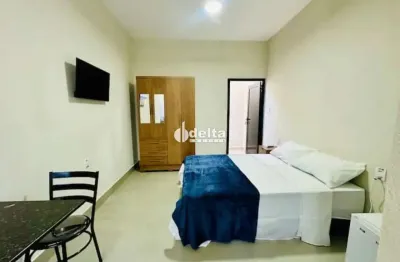 Casa mobiliada com 1 quarto sendo 1 suíte disponível para locação no bairro minas gerais em uberlândia-mg
