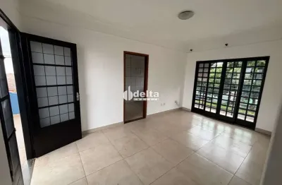 Apartamento com 2 quartos sendo 1 suíte disponível para locação no bairro granada em uberlândia-mg