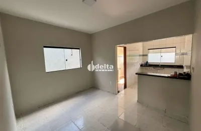 Casa com 4 quartos sendo 1 suite disponível para locação e venda no bairro chácaras tubalina e quartel em uberlândia-mg