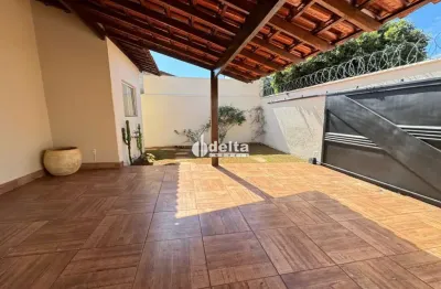 Casa residencial com 3 quartos sendo 1 suíte disponível para locação no bairro granada em uberlândia-mg