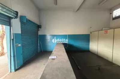 Loja disponível para locação no bairro brasil em uberlândia-mg