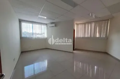 Sala comercial disponível para locação no bairro  saraiva em uberlândia-mg