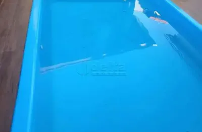 Casa com 3 quartos sendo 1 suíte disponível para locação no bairro jardim patrícia em uberlândia-mg.