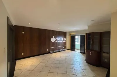 Apartamento com 5 quartos sendo 3 suítes disponível para venda no bairro santa monica em uberlândia - mg.
