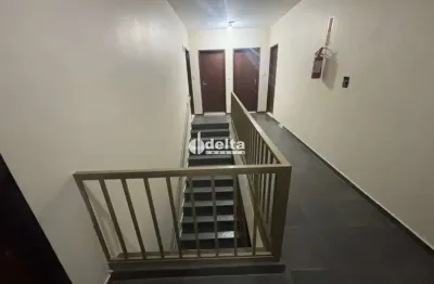 Apartamento disponível para locação no bairro tabajaras em uberlândia-mg