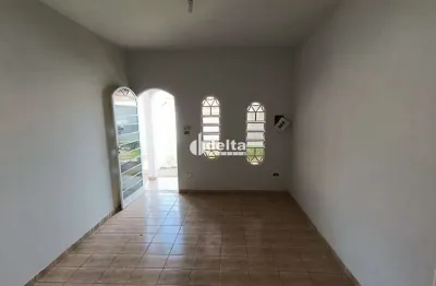 Casa residencial com 3 quartos disponível para locação no bairro santa mônica em uberlândia - mg.