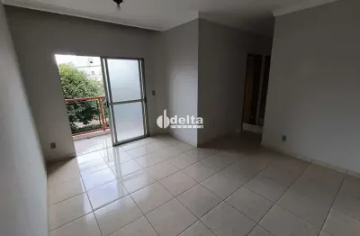 Apartamento com 3 quartos sendo 1 suíte disponível para locação no bairro granada em uberlândia - mg.