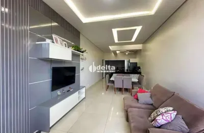 Casa residencial com 3 quartos sendo 1 suíte disponível para locação e venda no bairro jardim patrícia em uberlândia-mg
