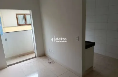 Apartamento com 2 quartos sendo 1 suíte disponível para locação bairro santa mônica em uberlândia - mg.
