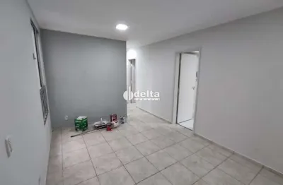Apartamento com 3 quartos sendo 1 suíte disponível para locação no bairro brasil em uberlândia-mg