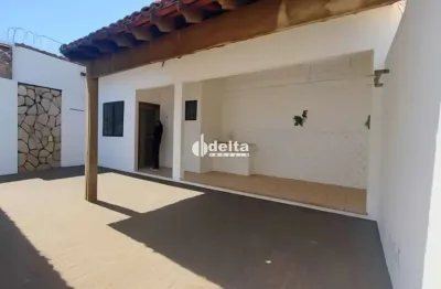 Casa residencial com 3 quartos sendo 1 suíte disponível para venda e locação no bairro vigilato pereira em uberlândia - mg.