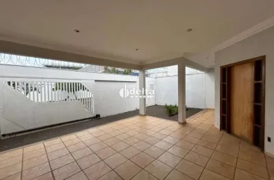 Casa residencial com 3 quartos sendo 1 suíte disponível para venda e locação no bairro vigilato pereira em uberlândia - mg.