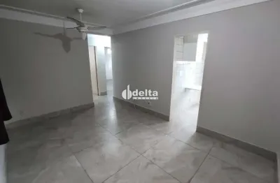 Apartamento com 3 quartos sendo 1 suíte disponível para locação  no bairro Patrimônio  em Uberlândia-MG