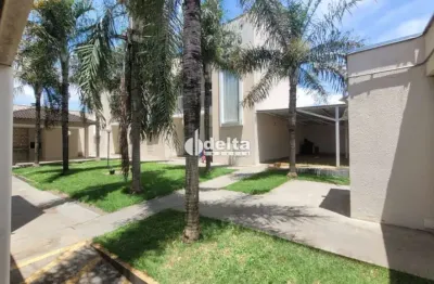 Casa residencial com 2 quartos disponível para locação e venda no bairro Jardim Ipanema em Uberlândia-MG