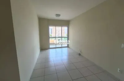 Apartamento no centro com portaria 24 horas, academia, brinquedoteca, 2 quartos sendo 1 suíte, sacada gourmet e 1 vaga para caminhonete