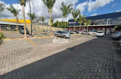 Loja comercial na Rondon Pacheco disponível para locação no bairro Morada da Colina em Uberlândia-MG