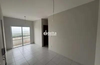 Apartamento com 2 quartos sendo 1 suíte, disponível para locação no bairro Portal do Vale em Uberlândia-MG