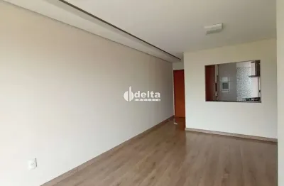 Apartamento com 2 quartos sendo 1 suíte, disponível para locação no bairro Vigilato Pereira em Uberlândia-MG
