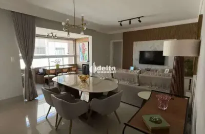 Apartamento com 03 quartos disponível para locação no bairro Santa Monica em Uberlândia-MG