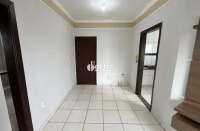 Apartamento com 2 quartos sendo 1 suíte, disponível para locação no bairro Tubalina em Uberlândia-MG