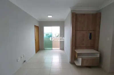 Apartamento com 2 quartos sendo 1 suíte, disponível para locação no bairro Santa Mônica em Uberlândia-MG
