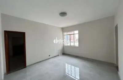Apartamento com 3 quartos sendo 1 suíte, disponível para locação no bairro Centro em Uberlândia-MG