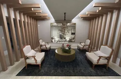 Apartamento com 3 quartos sendo 1 suíte disponível para venda e locação no bairro Santa Mônica em Uberlândia-MG