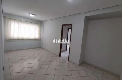 Apartamento com 2 quartos disponível para venda no bairro Saraiva em Uberlândia-MG