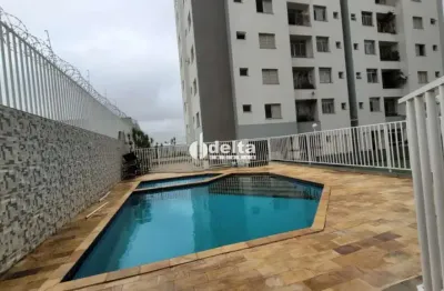 Apartamento com 3 quartos sendo 1 suíte disponível para locação no bairro Brasil em Uberlândia-MG