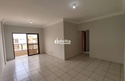 Apartamento com 3 quartos sendo 1 suíte, disponível para locação no bairro Santa Mônica em Uberlândia-MG