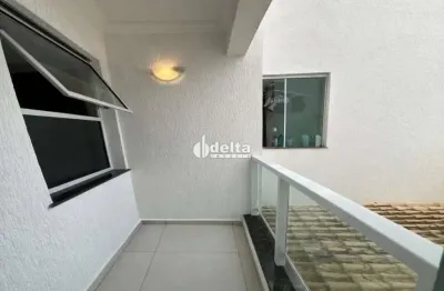 Apartamento com 2 quarto sendo 1 suíte disponível para locação no bairro Vigilato Pereira em Uberlândia-MG
