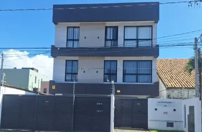 Apartamento térreo com área no bessa com 1 quarto, 450m do mar