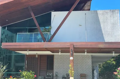 Casa em condomínio fechado na região do altiplano com 5 quartos sendo 4 suítes