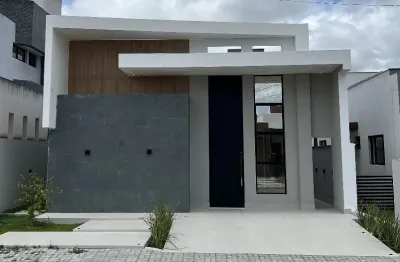 Excelente casa em condomínio fechado com 3 suítes sendo 1 master, piscina e lazer completo