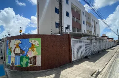 Alugo apartamento no josé américo com 2 quartos sendo 1 suíte