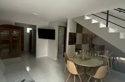 Casa duplex em condomínio no cuia/geisel com 2 quartos sendo 1 suíte