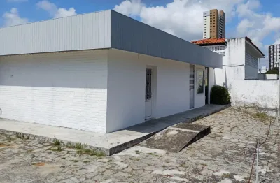 Casa e ponto comercial com 3 salas no bairro dos estados, 254m²