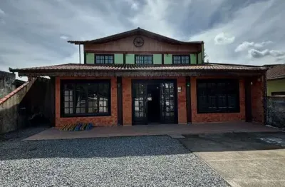 Sobrado com sala comercial em morro do meio, joinville/sc