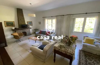 Excelente casa linear à venda na av. barão do rio branco