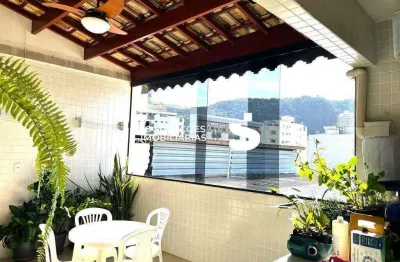 Excelente cobertura de frente, com 3 quartos no alto dos passos