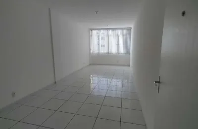 Sala comercial à venda no Centro, Juiz de Fora 