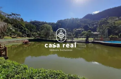 Casa de 3 suítes mobiliada em condomínio fechado com lazer completo em itaipava