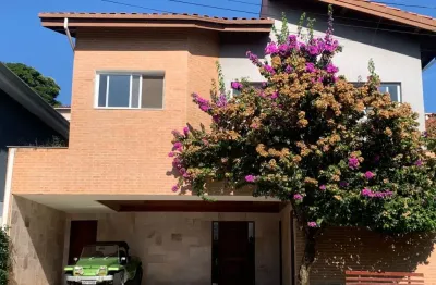 Casa de 5 dormitórios a venda no residencial 6 - recém reformada e área de lazer completa