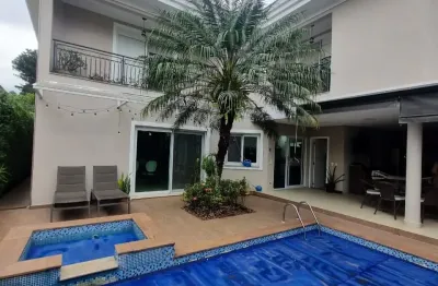 Aluga-se casa de luxo de 450m² – 4 suítes no residencial conde ii