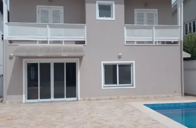 Casa a venda no residencial 6 com 4 dormitórios, impecável, perto da portaria, lazer completo, preço de oportunidade!!!