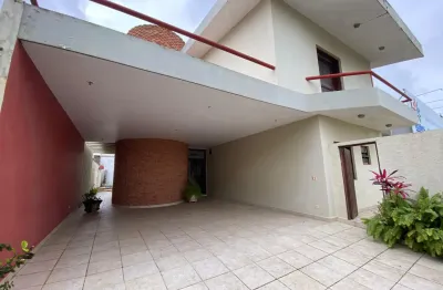 Casa alto padrão para venda, itanhaém / sp. possui 04 dormitórios e piscina