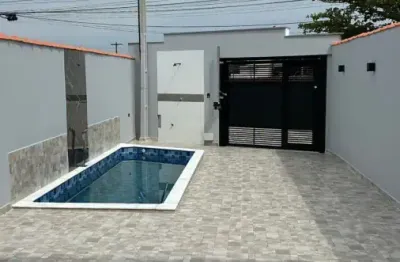 Casa nova com piscina e  2 dormitórios, sendo 1 suíte,para venda, mongaguá / sp
